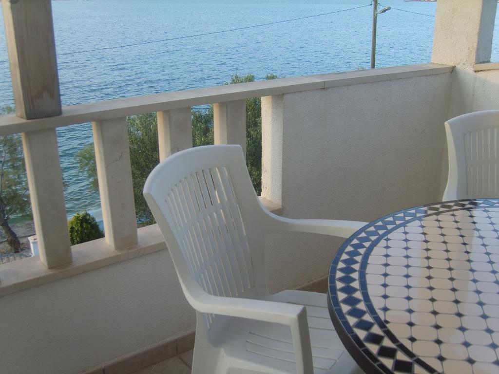 Apartments Iva Alla Trogir Extérieur photo